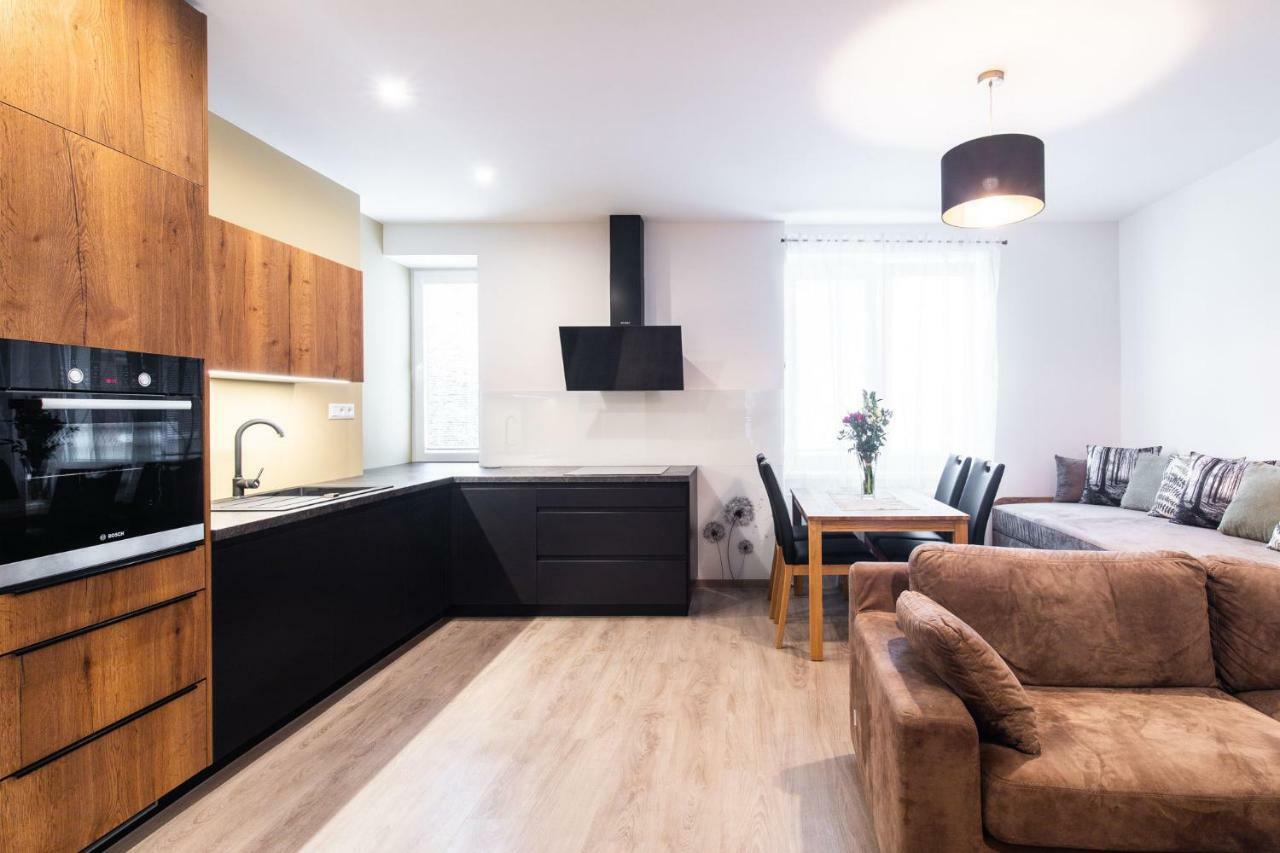 Newly Renovated, Full Equipped And Quiet Apartment Trnava Eksteriør billede
