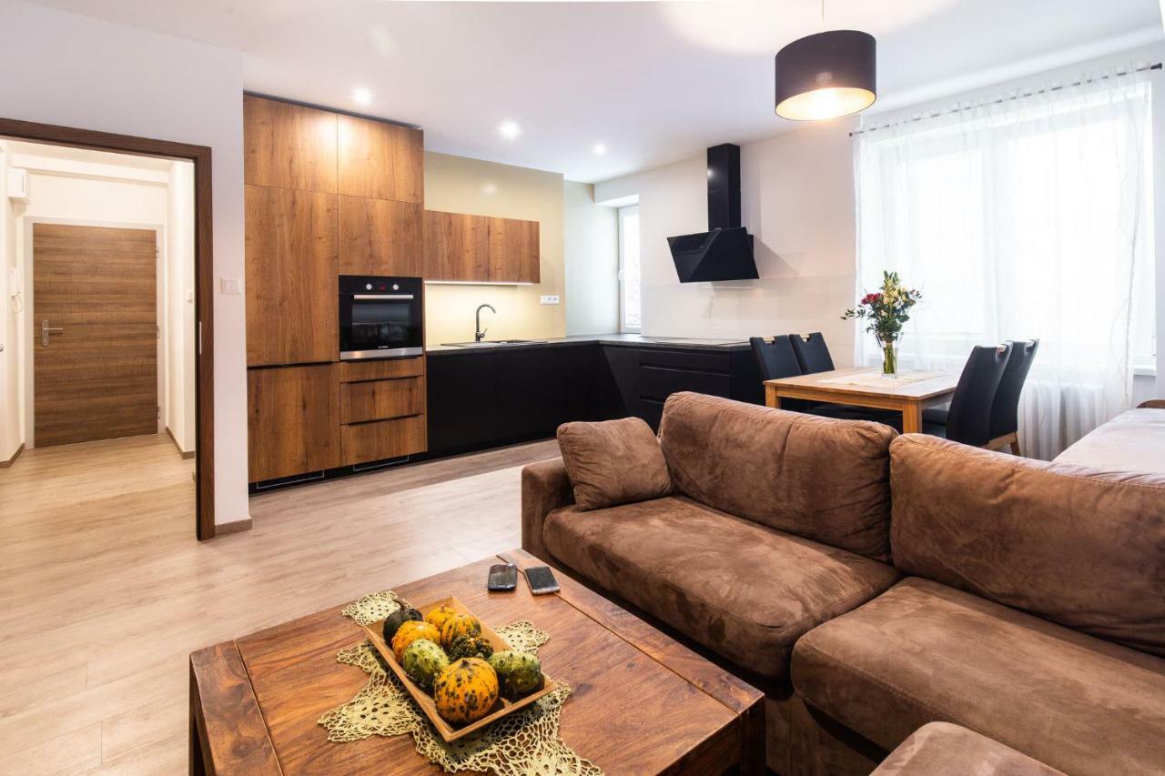 Newly Renovated, Full Equipped And Quiet Apartment Trnava Eksteriør billede